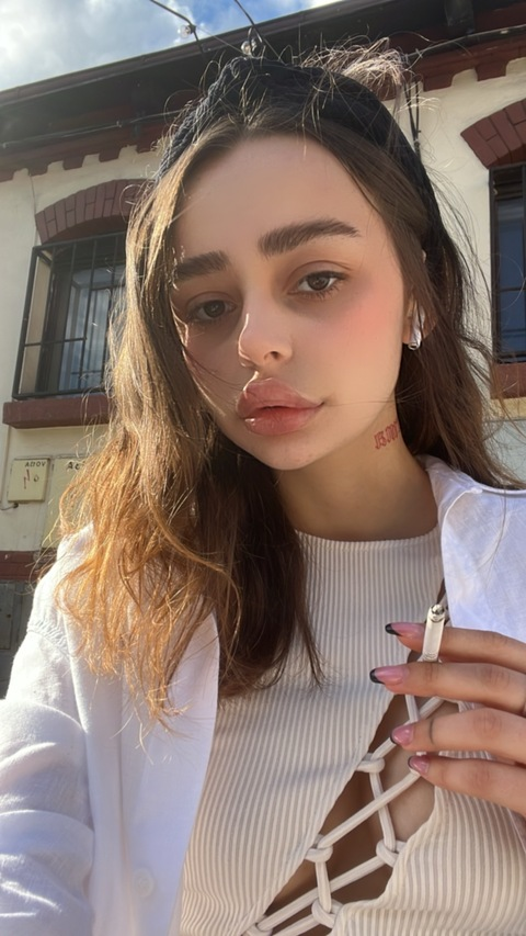 anirie_rozental OnlyFans Leaked Photos and Videos 

 picture 2