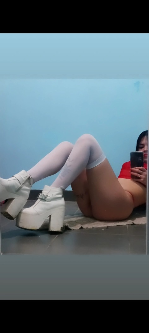View anitalu1 (BabyAnilu) OnlyFans 33 Photos and 2 Videos for free 

 picture 2