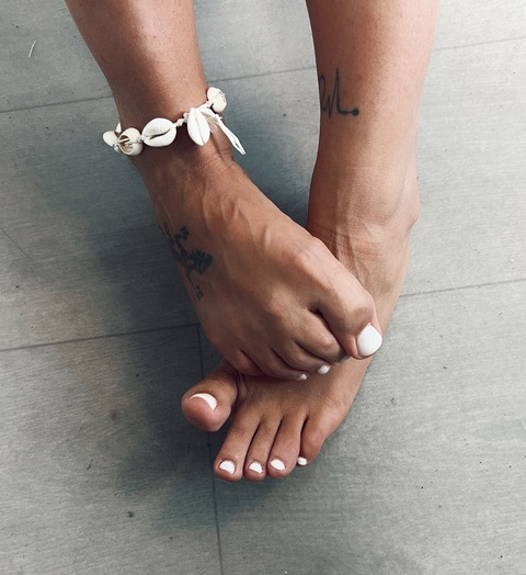 anittalovely (Anitta) free OnlyFans content 

 picture 2