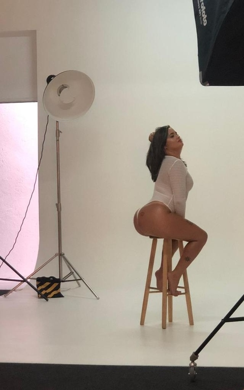 annaisha (Neyeska De Abreu) OnlyFans Leaked Pictures and Videos 

 picture 2