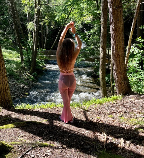 View anniebabyxoxo7 OnlyFans videos and photos for free 

 picture 2