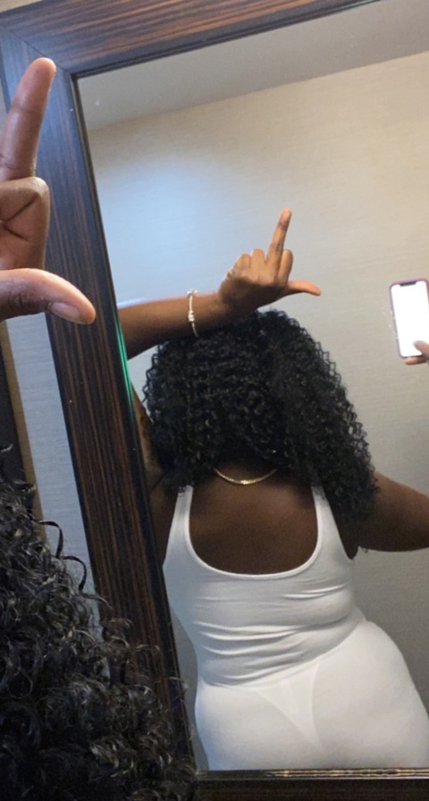 View anonymous.blackqueens (Black.Queens_) OnlyFans 13 Photos and 14 Videos gallery 

 picture 2