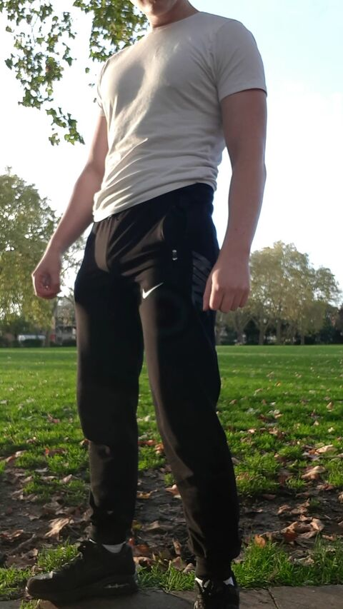 aphamasclad OnlyFans Leaks (17 Photos and 0 Videos) 

 picture 2