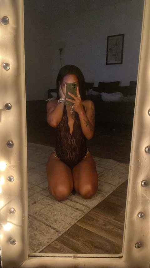 View apillowprincess ($EX$YMBOL👽) OnlyFans 6 Photos and 15 Videos for free 

 picture 2
