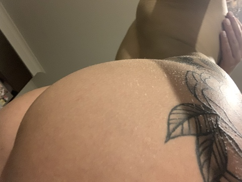 View aprildelrucci OnlyFans videos and photos for free 

 picture 2