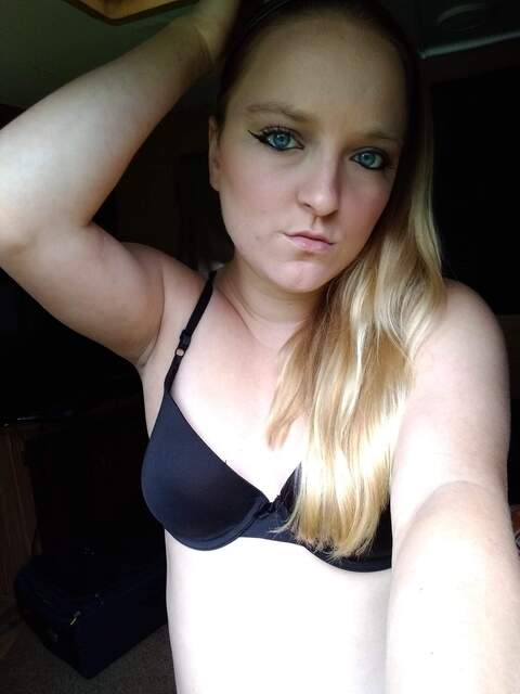 aprilrose1992 OnlyFans Leak (50 Photos and 4 Videos) 

 picture 2