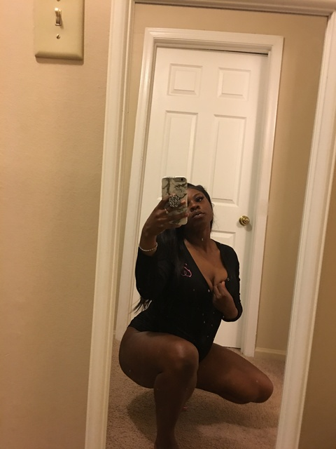 Onlyfans free ari_jade 

 picture 2