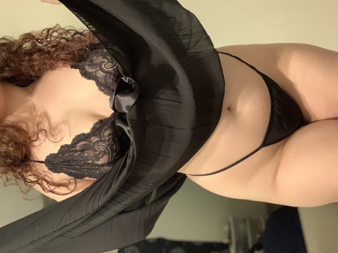 ariafree (Ariana) free OnlyFans Leaked Videos and Pictures 

 picture 2