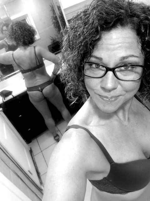 View Aries Vixen Hotwife (ariesvixenhotwifepremium) OnlyFans 297 Photos and 15 Videos gallery 

 picture 2