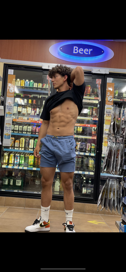 armandovegazz OnlyFans Leaks 

 picture 2