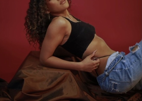 armaniishayy OnlyFans Leaked (57 Photos and 3 Videos) 

 picture 2