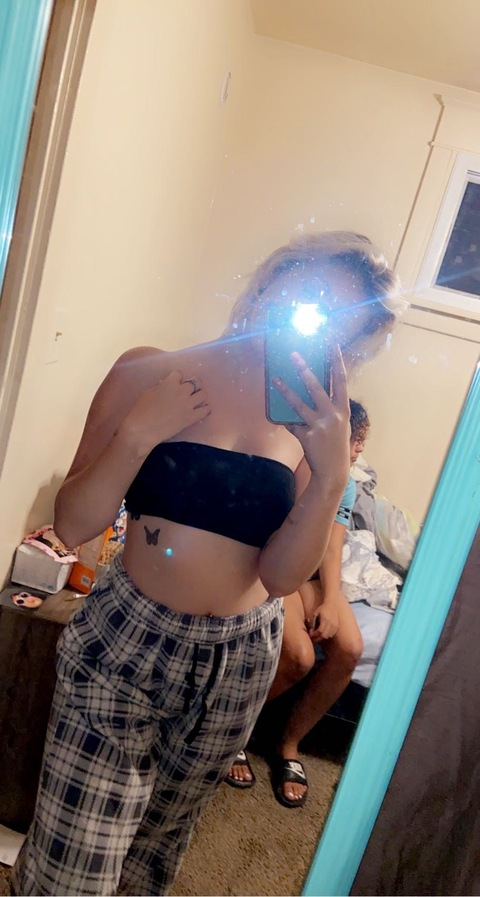 ashalynnmarie OnlyFans Leak 

 picture 2