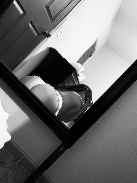 ashashlee OnlyFans Leak 

 picture 2