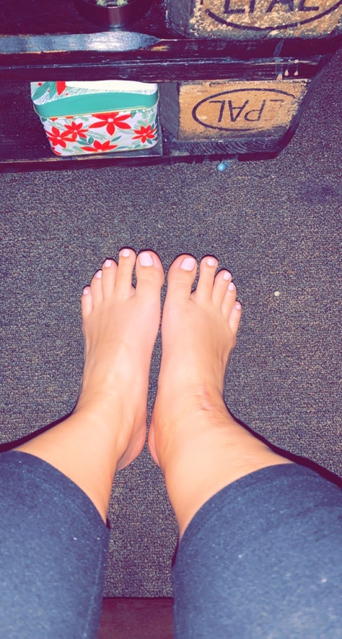 View ashlee1712 OnlyFans videos and photos for free 

 picture 2