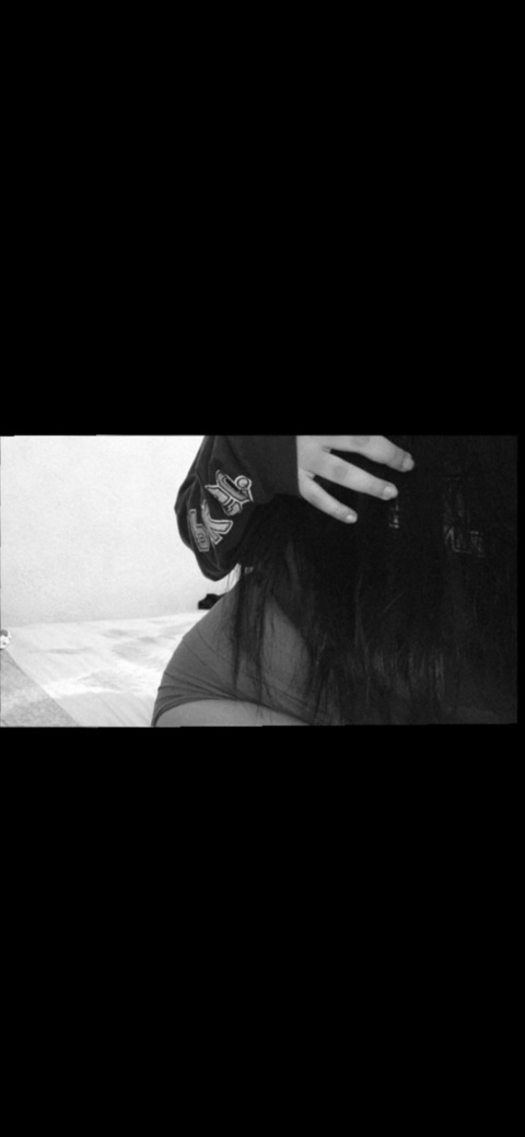 ashleeeyg OnlyFans Leak (6 Photos and 0 Videos) 

 picture 2