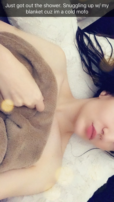 ashleyayeeee OnlyFans Leaked (5 Photos and 0 Videos) 

 picture 2