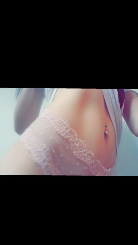 ashleynextdoorx OnlyFans Leaks 

 picture 2