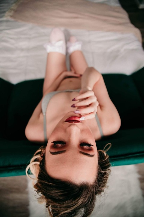 Onlyfans free content astraearose 

 picture 2