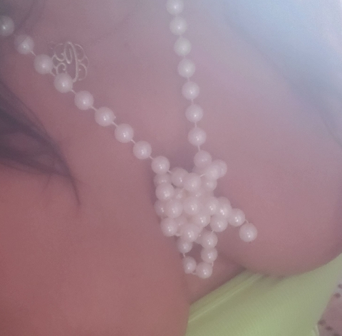 View aterrilee (AllureousTerrilee) OnlyFans 163 Photos and 24 Videos gallery 

 picture 2