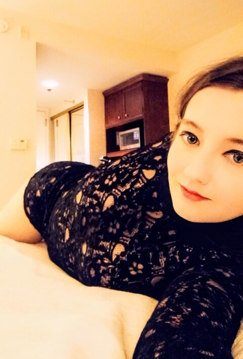View aura_rose_free OnlyFans content for free 

 picture 2