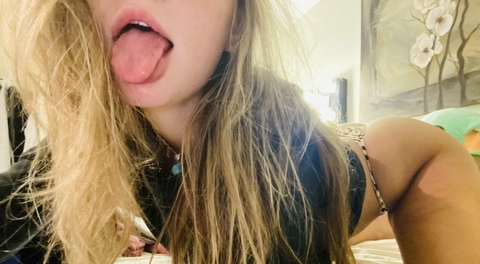 aurorapixi (𝓐𝓾𝓻𝓸𝓻𝓪) OnlyFans Leaks 

 picture 2