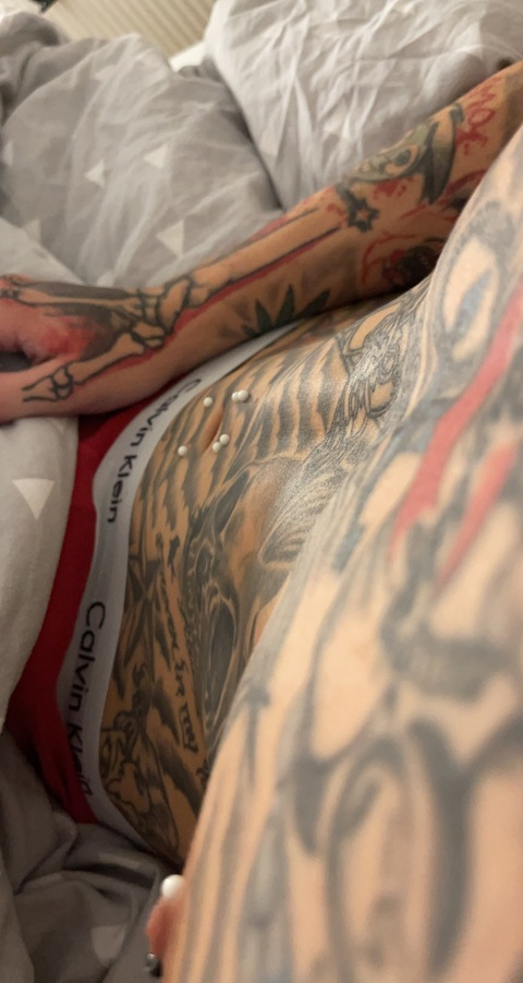 @austrianinked leaks Onlyfans videos for free 

 picture 2