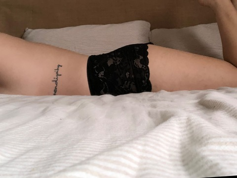 View avaleebelle OnlyFans content for free 

 picture 2