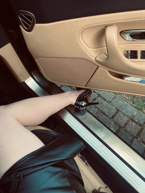 avarosegirl OnlyFans Leaks 

 picture 2
