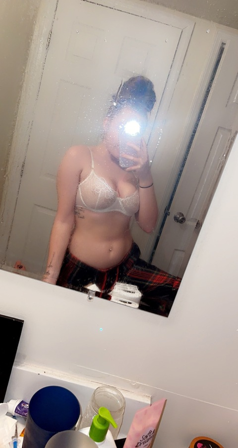 Download averykate OnlyFans content for free 

 picture 2