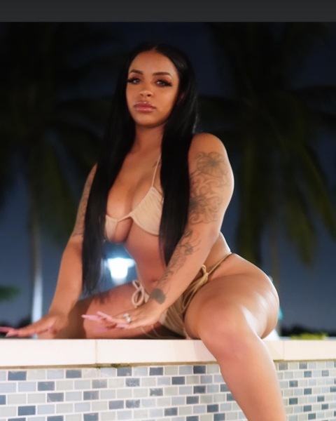 View avybanks OnlyFans content for free 

 picture 2