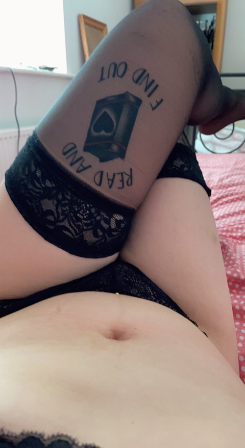 awkwardpolly (Awkwardpolly) free OnlyFans Leaked Pictures & Videos 

 picture 2