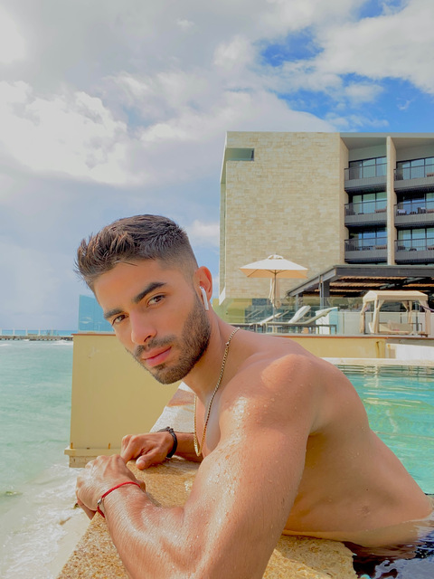Onlyfans leak axelvegaxxx 

 picture 2
