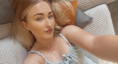 axoxoxo OnlyFans Leak 

 picture 2