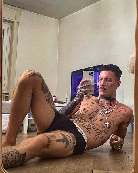 View Aymoneymeier (aymoneymeier) OnlyFans 133 Photos and 5 Videos gallery 

 picture 2