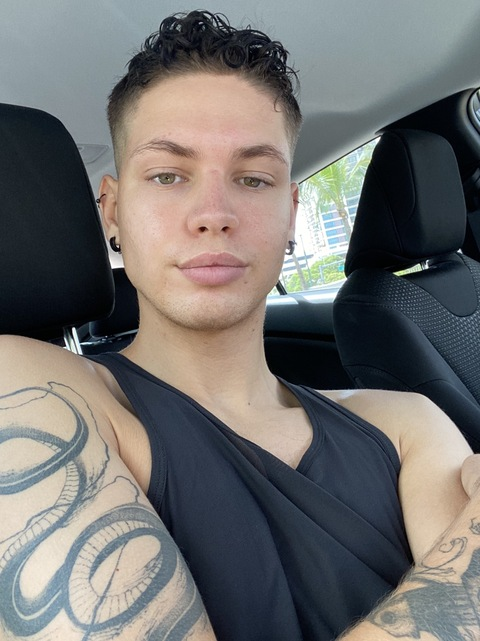 azlanxxx (Azlan Izeah) OnlyFans Leaked Pictures & Videos 

 picture 2