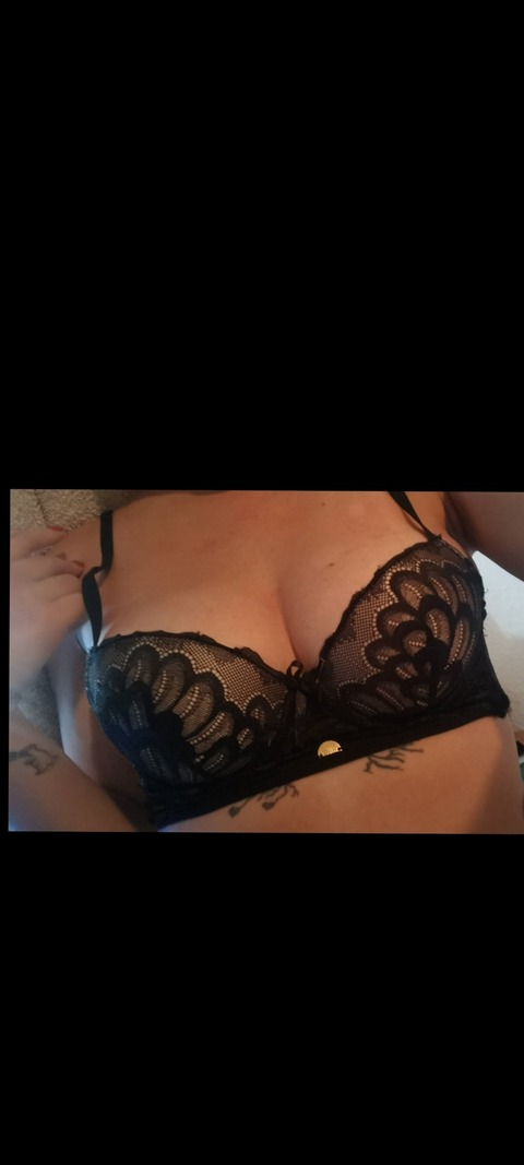 @b.ffriends leaks Onlyfans content for free 

 picture 2