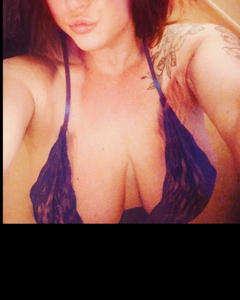 View babemaid (Big knockers) OnlyFans 97 Photos and 16 Videos for free 

 picture 2