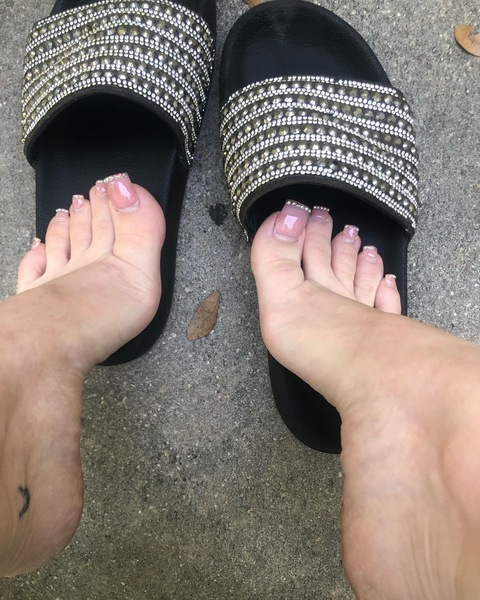 babiimamass (Yo BDs favorite💦) OnlyFans Leaked Videos and Pictures 

 picture 2