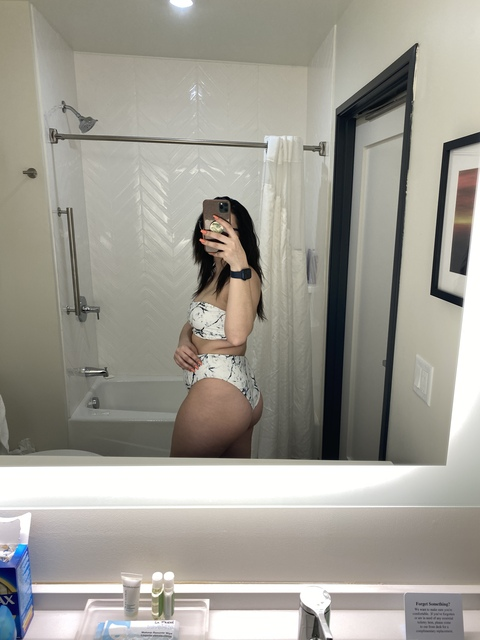 View Mads (babvmads) OnlyFans 29 Photos and 1 Videos leaks 

 picture 2