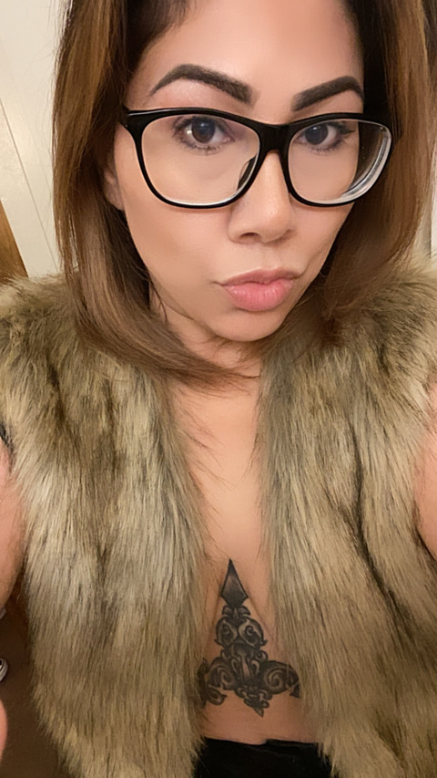 View babyb8282 (Brenda) OnlyFans 61 Photos and 3 Videos leaks 

 picture 2