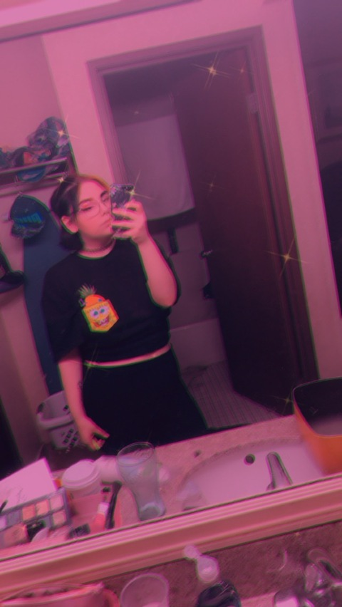 Onlyfans leaks babyellie420 

 picture 2