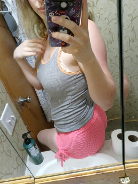 babygirl_545 (Renee😈❤) OnlyFans Leaks 

 picture 2
