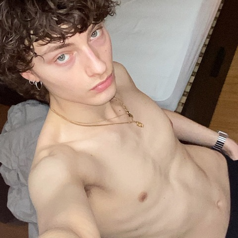 View babyjesus12345 (Yollo) OnlyFans 6 Photos and 0 Videos leaked 

 picture 2