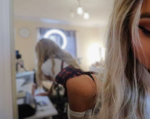 Onlyfans leaks babyteenholly4 

 picture 2
