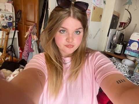 View babyvivixo OnlyFans content for free 

 picture 2
