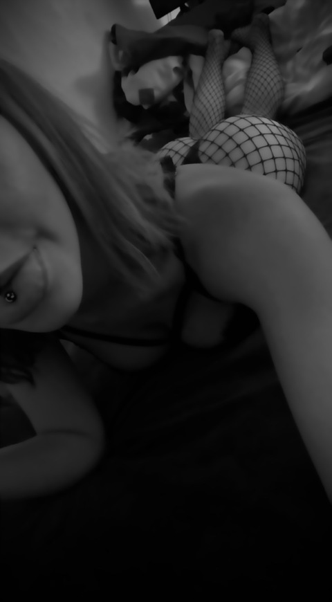 View bad_girl666 (bad_girrrl666) OnlyFans 3 Photos and 0 Videos leaked 

 picture 2
