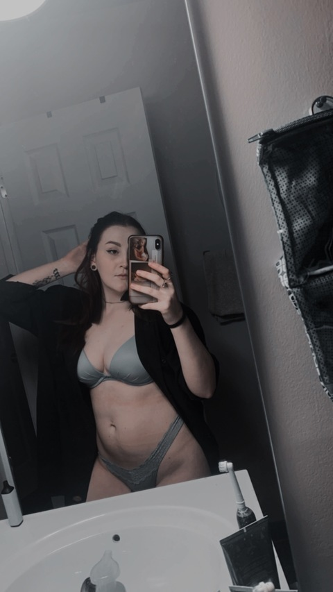 badbitch_breezy (breezy) free OnlyFans Leaked Pictures & Videos 

 picture 2