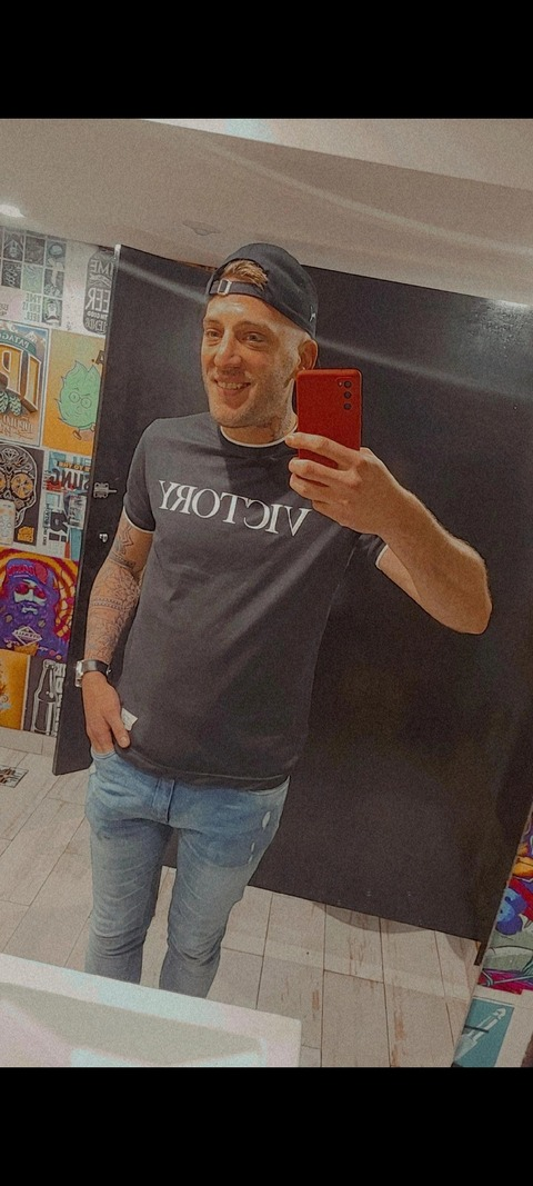 Onlyfans free content badboysexx 

 picture 2