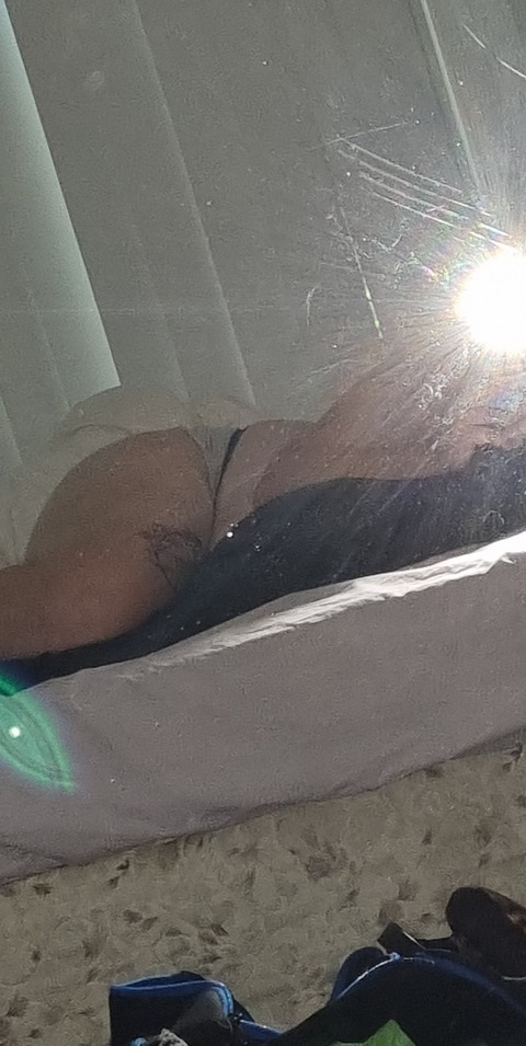 View badbunny17122 OnlyFans content for free 

 picture 2