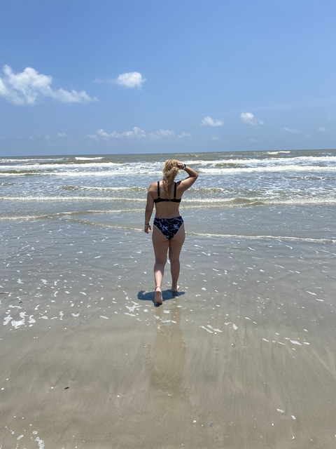 baddblondie27 (Badd Blondie) OnlyFans Leaked Pictures and Videos 

 picture 2